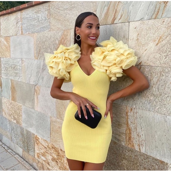 🌼 Zara Yellow Contrasting Mini Dress 🌼 - Picture 4 of 17